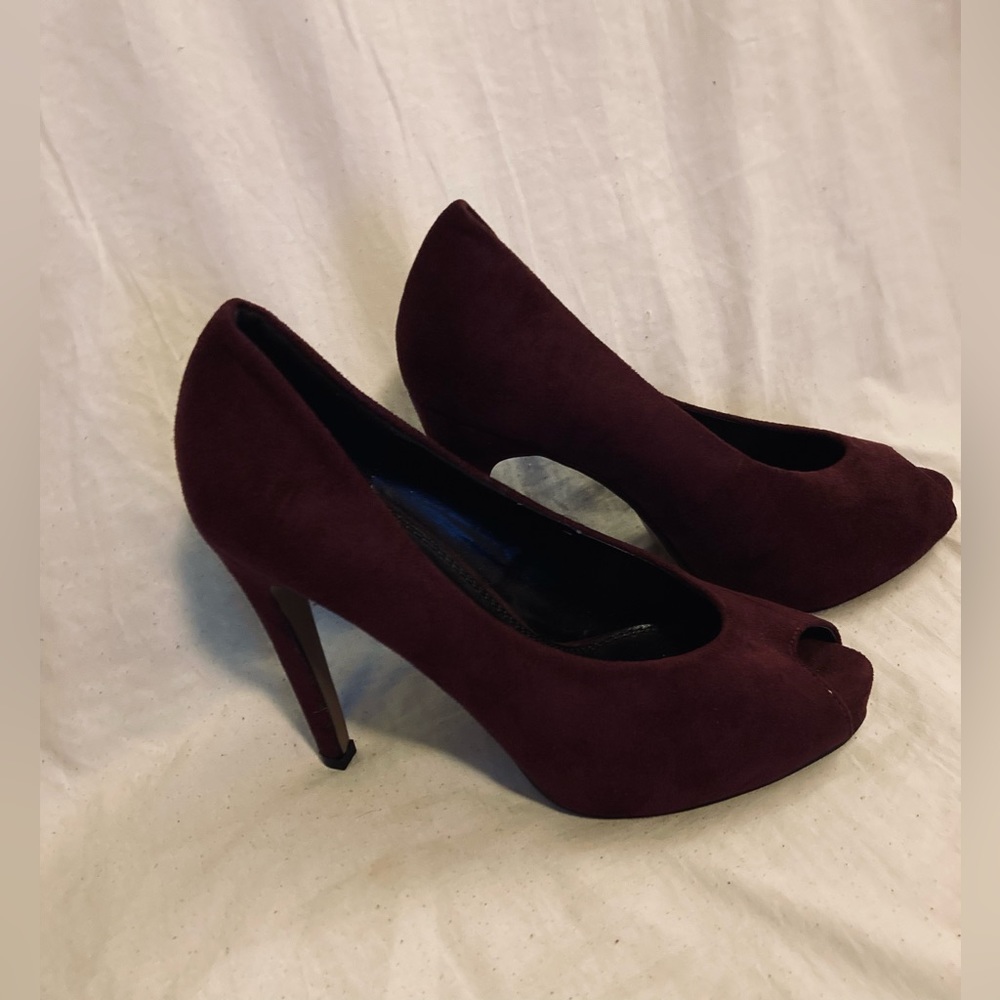 GREAT CONDITION  size 37 (6.5) ANA LUBLIN burgundy open toe high heel stilettos